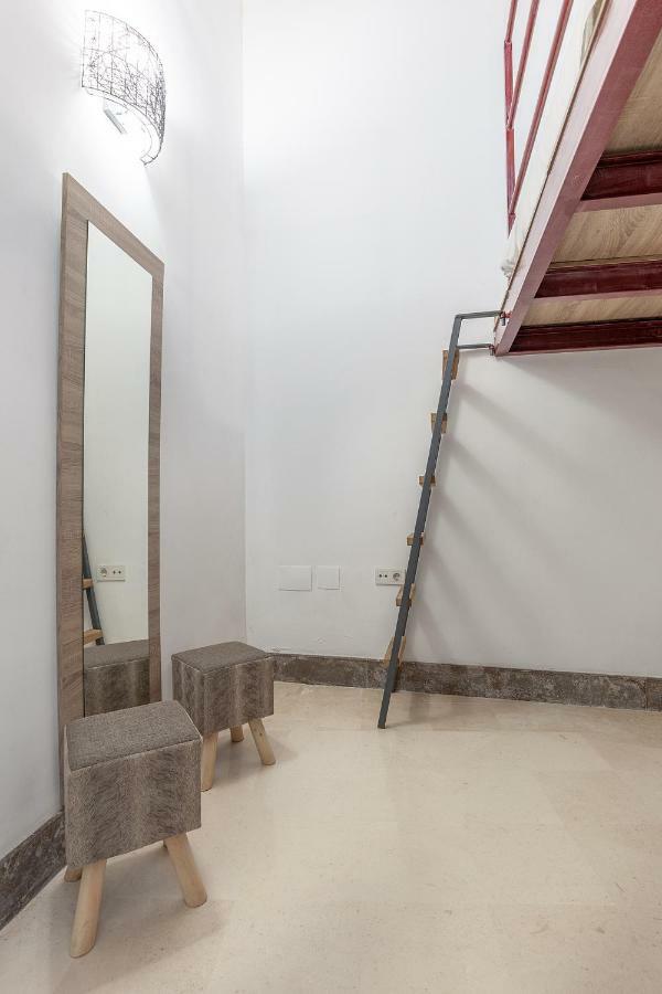 Pasaje Amores Iz. - Tranquilidad Y Vida Cultural En Centro Sevilla 4Px Exterior foto